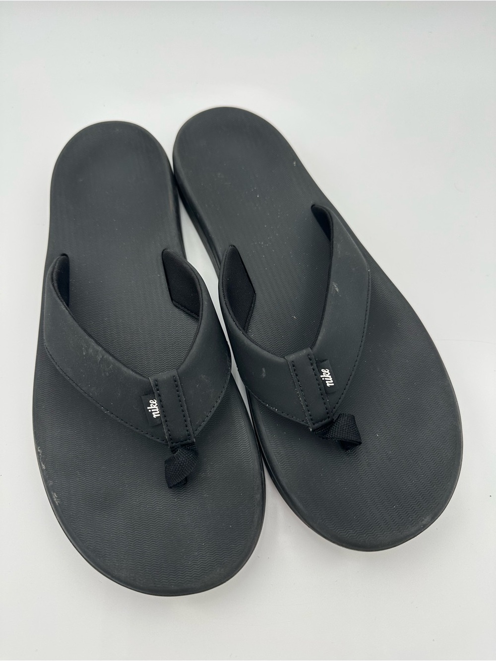 Nike Men’s Black Thong Sandals with Padded Straps